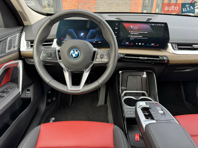 Синій БМВ iX1, об'ємом двигуна 0 л та пробігом 2 тис. км за 35000 $, фото 8 на Automoto.ua