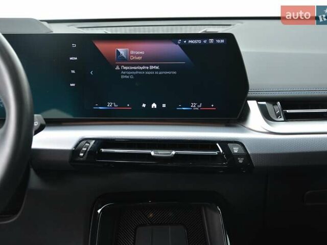 Синий БМВ iX1, объемом двигателя 0 л и пробегом 15 тыс. км за 55451 $, фото 6 на Automoto.ua