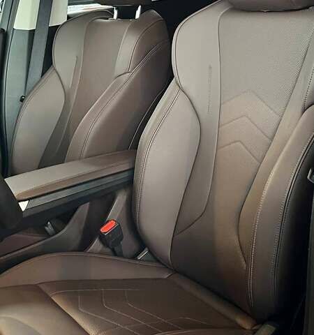 БМВ iX1 2024 у Дніпро (Дніпропетровську) на Automoto.ua Синій БМВ iX1, об'ємом двигуна 0 л та пробігом 11 тис. км за 34000 $, фото 19 на Automoto.ua