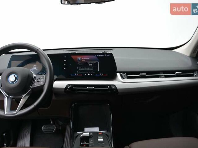 Зеленый БМВ iX1, объемом двигателя 0 л и пробегом 8 тыс. км за 41883 $, фото 5 на Automoto.ua
