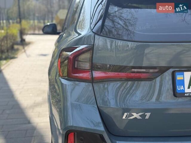 Зеленый БМВ iX1, объемом двигателя 0 л и пробегом 1 тыс. км за 39000 $, фото 15 на Automoto.ua