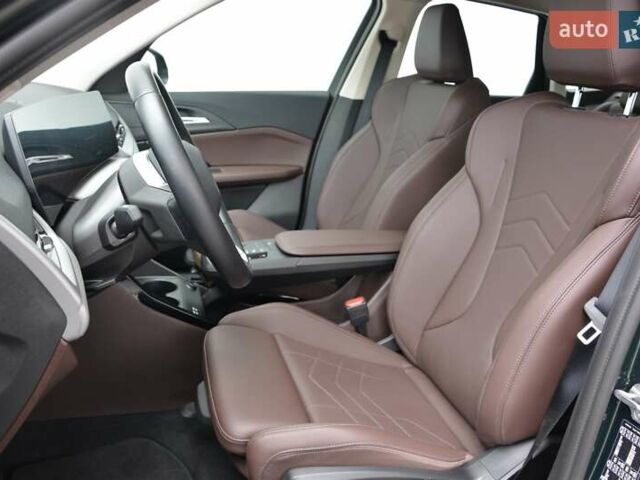 Зеленый БМВ iX1, объемом двигателя 0 л и пробегом 8 тыс. км за 41883 $, фото 3 на Automoto.ua