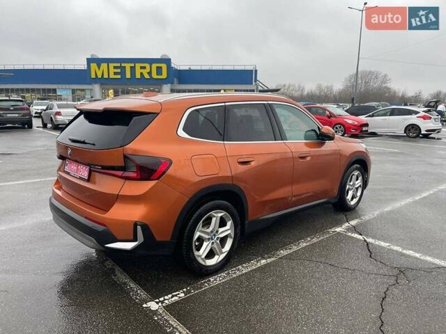 Помаранчевий БМВ iX1, об'ємом двигуна 0 л та пробігом 48 тис. км за 36200 $, фото 7 на Automoto.ua