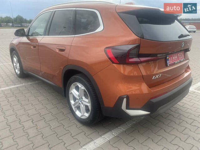 БМВ iX1 2024 в Киеве на Automoto.ua Оранжевый БМВ iX1, объемом двигателя 0 л и пробегом 45 тыс. км за 35000 $, фото 5 на Automoto.ua