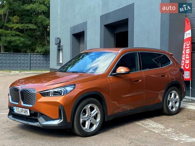 Помаранчевий БМВ iX1, об'ємом двигуна 0 л та пробігом 47 тис. км за 36999 $, фото 2 на Automoto.ua