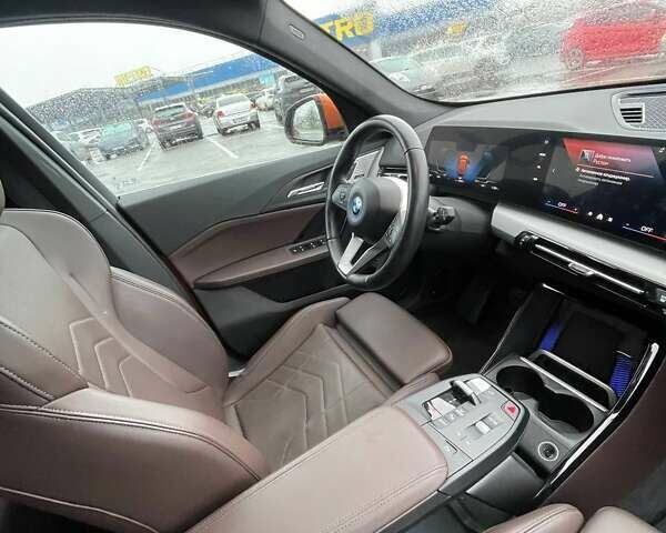Помаранчевий БМВ iX1, об'ємом двигуна 0 л та пробігом 48 тис. км за 36200 $, фото 14 на Automoto.ua