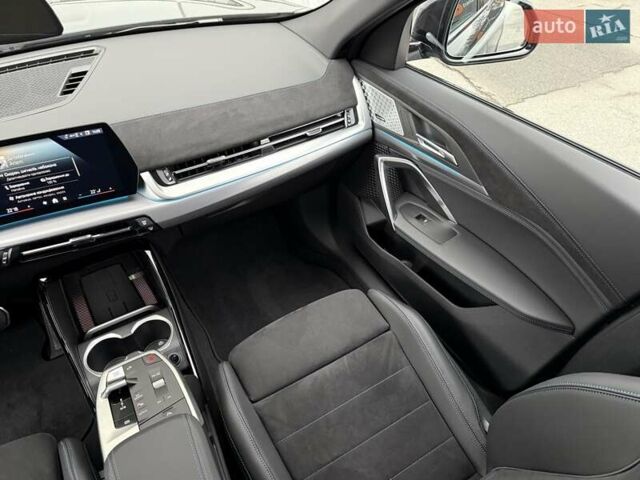 Черный БМВ iX2, объемом двигателя 0 л и пробегом 2 тыс. км за 53666 $, фото 14 на Automoto.ua