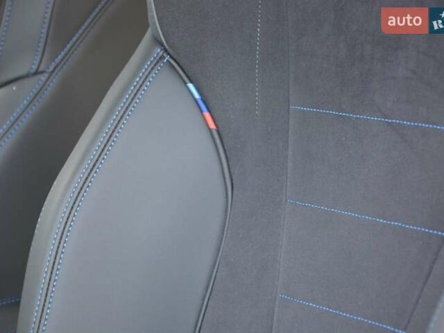 Красный БМВ iX2, объемом двигателя 0 л и пробегом 8 тыс. км за 45313 $, фото 7 на Automoto.ua