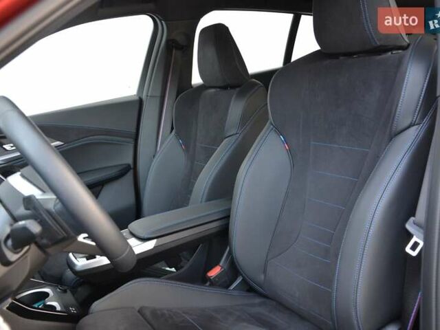 Красный БМВ iX2, объемом двигателя 0 л и пробегом 8 тыс. км за 45313 $, фото 3 на Automoto.ua