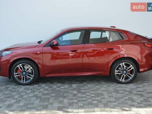 Красный БМВ iX2, объемом двигателя 0 л и пробегом 8 тыс. км за 45313 $, фото 1 на Automoto.ua