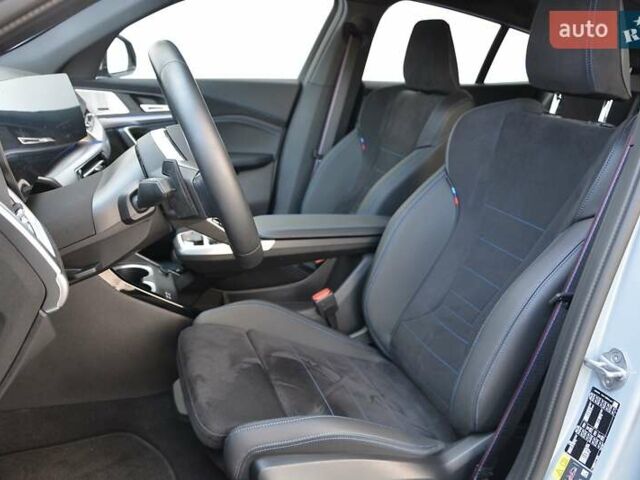 БМВ iX2, объемом двигателя 0 л и пробегом 9 тыс. км за 52556 $, фото 3 на Automoto.ua