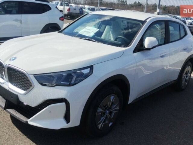 БМВ iX2, объемом двигателя 0 л и пробегом 0 тыс. км за 44260 $, фото 2 на Automoto.ua