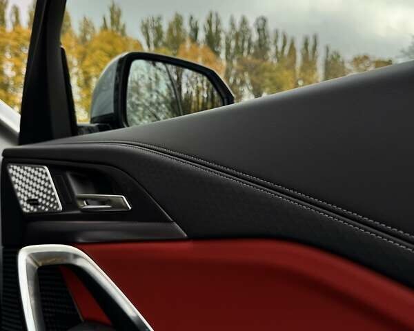 Серый БМВ iX2, объемом двигателя 0 л и пробегом 2 тыс. км за 61455 $, фото 13 на Automoto.ua