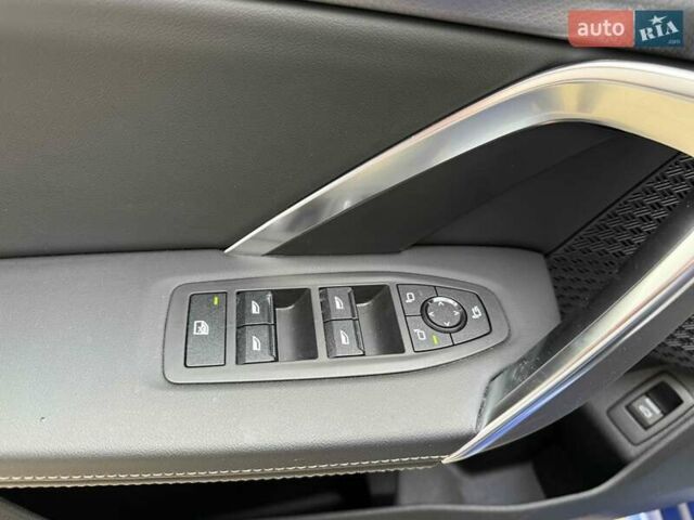 Синій БМВ iX2, об'ємом двигуна 0 л та пробігом 8 тис. км за 53900 $, фото 16 на Automoto.ua