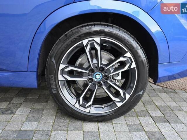 Синий БМВ iX2, объемом двигателя 0 л и пробегом 3 тыс. км за 52261 $, фото 8 на Automoto.ua