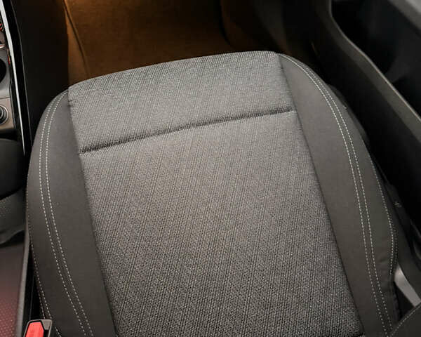 Оранжевый БМВ iX2, объемом двигателя 0 л и пробегом 10 тыс. км за 48000 $, фото 10 на Automoto.ua