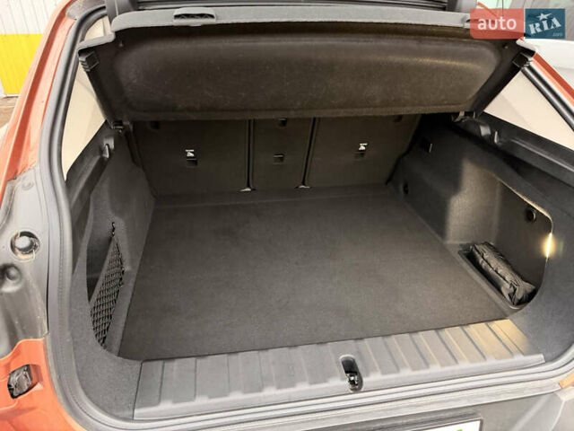 Оранжевый БМВ iX2, объемом двигателя 0 л и пробегом 10 тыс. км за 48000 $, фото 27 на Automoto.ua