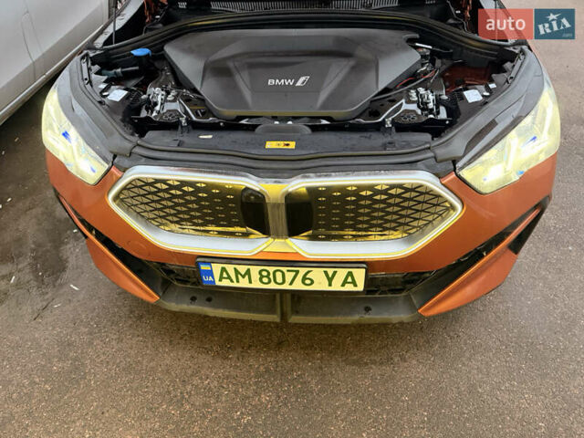 Оранжевый БМВ iX2, объемом двигателя 0 л и пробегом 10 тыс. км за 48000 $, фото 8 на Automoto.ua