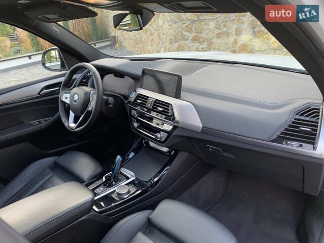 Белый БМВ iX3, объемом двигателя 0 л и пробегом 179 тыс. км за 27500 $, фото 43 на Automoto.ua