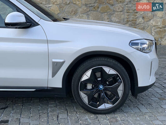 Белый БМВ iX3, объемом двигателя 0 л и пробегом 179 тыс. км за 27500 $, фото 14 на Automoto.ua