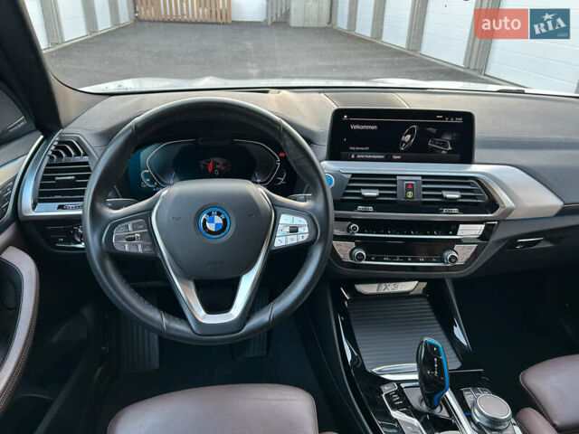 Белый БМВ iX3, объемом двигателя 0 л и пробегом 111 тыс. км за 32500 $, фото 16 на Automoto.ua