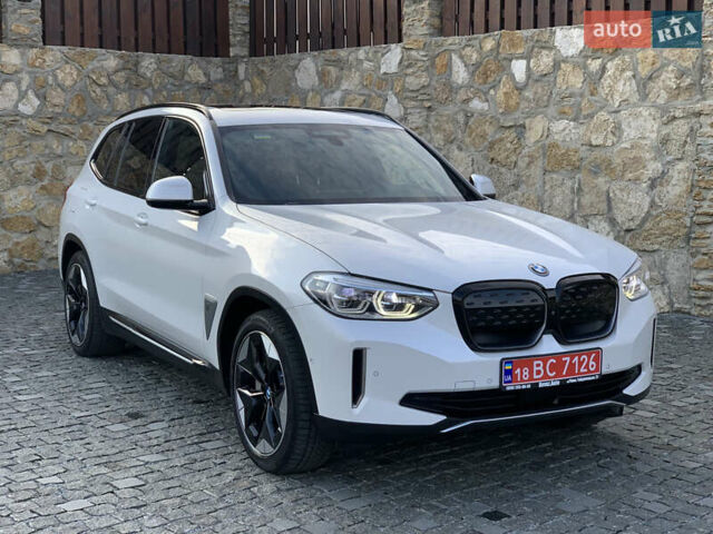 Белый БМВ iX3, объемом двигателя 0 л и пробегом 179 тыс. км за 27500 $, фото 15 на Automoto.ua