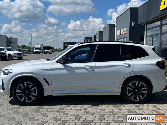 Белый БМВ iX3, объемом двигателя 86 л и пробегом 38 тыс. км за 51500 $, фото 3 на Automoto.ua