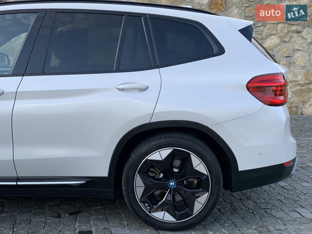 Белый БМВ iX3, объемом двигателя 0 л и пробегом 179 тыс. км за 27500 $, фото 7 на Automoto.ua