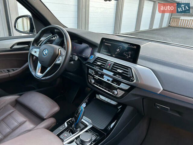 Белый БМВ iX3, объемом двигателя 0 л и пробегом 111 тыс. км за 32500 $, фото 10 на Automoto.ua