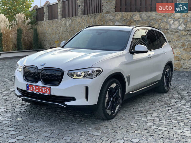 Белый БМВ iX3, объемом двигателя 0 л и пробегом 179 тыс. км за 27500 $, фото 3 на Automoto.ua