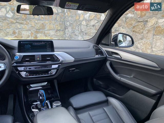 Белый БМВ iX3, объемом двигателя 0 л и пробегом 179 тыс. км за 27500 $, фото 28 на Automoto.ua