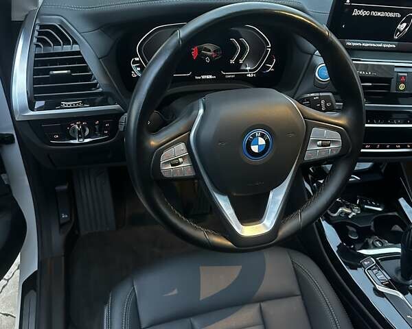 Белый БМВ iX3, объемом двигателя 0 л и пробегом 101 тыс. км за 29500 $, фото 8 на Automoto.ua