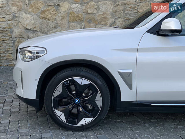 Белый БМВ iX3, объемом двигателя 0 л и пробегом 179 тыс. км за 27500 $, фото 6 на Automoto.ua