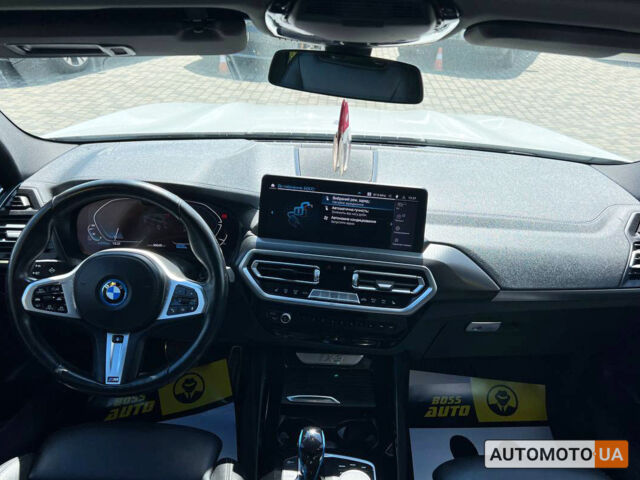 Белый БМВ iX3, объемом двигателя 86 л и пробегом 38 тыс. км за 51500 $, фото 12 на Automoto.ua