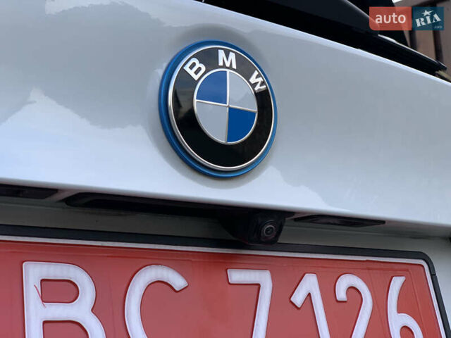 Белый БМВ iX3, объемом двигателя 0 л и пробегом 179 тыс. км за 27500 $, фото 62 на Automoto.ua