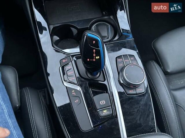 Белый БМВ iX3, объемом двигателя 0 л и пробегом 154 тыс. км за 28900 $, фото 13 на Automoto.ua