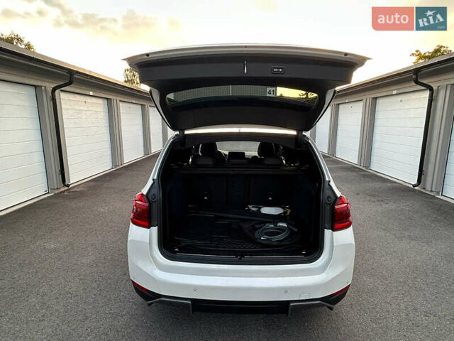 Белый БМВ iX3, объемом двигателя 0 л и пробегом 111 тыс. км за 32500 $, фото 20 на Automoto.ua