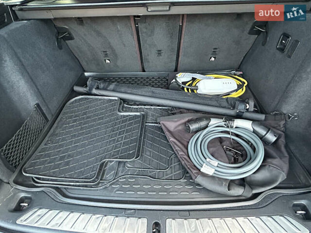 Белый БМВ iX3, объемом двигателя 0 л и пробегом 111 тыс. км за 32500 $, фото 3 на Automoto.ua