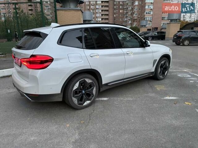 Белый БМВ iX3, объемом двигателя 0 л и пробегом 154 тыс. км за 28900 $, фото 5 на Automoto.ua