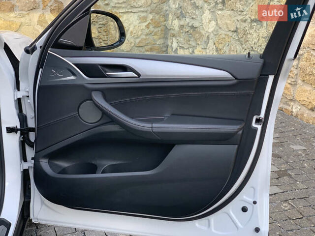 Белый БМВ iX3, объемом двигателя 0 л и пробегом 179 тыс. км за 27500 $, фото 41 на Automoto.ua