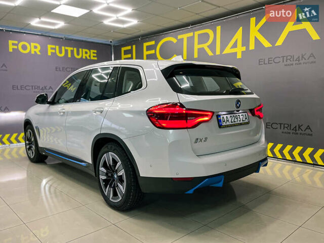 Белый БМВ iX3, объемом двигателя 0 л и пробегом 4 тыс. км за 37100 $, фото 6 на Automoto.ua