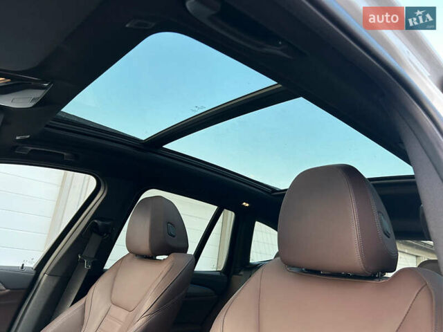 Белый БМВ iX3, объемом двигателя 0 л и пробегом 111 тыс. км за 32500 $, фото 18 на Automoto.ua