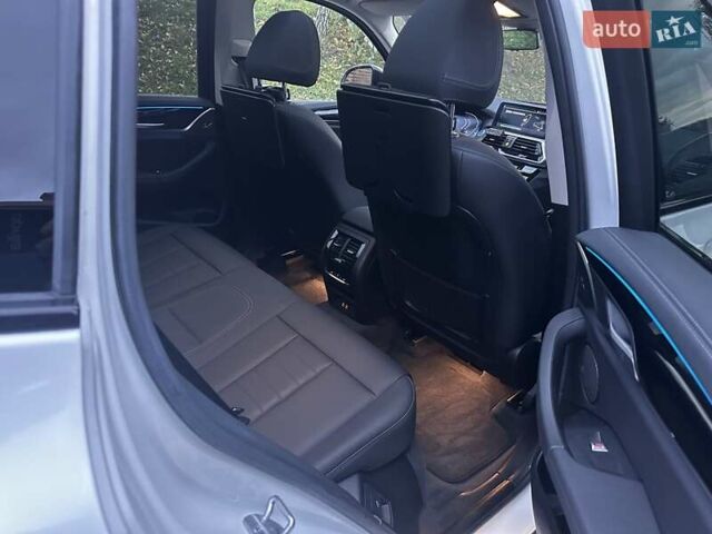 Белый БМВ iX3, объемом двигателя 0 л и пробегом 101 тыс. км за 29500 $, фото 13 на Automoto.ua