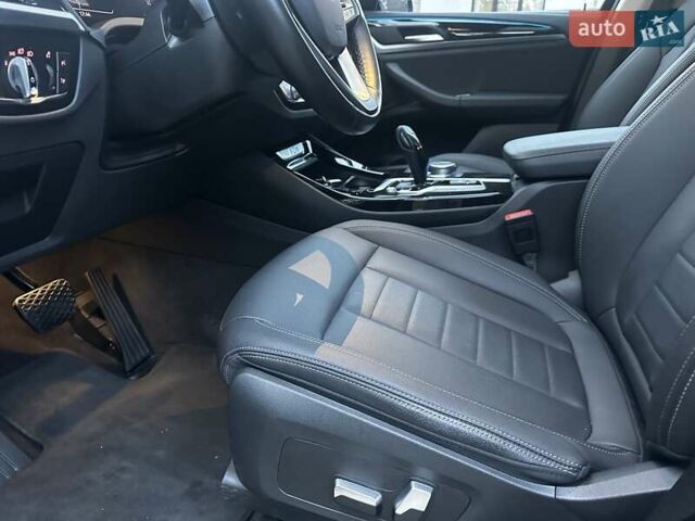 Белый БМВ iX3, объемом двигателя 0 л и пробегом 101 тыс. км за 29500 $, фото 11 на Automoto.ua