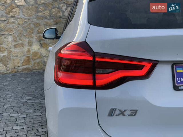 Белый БМВ iX3, объемом двигателя 0 л и пробегом 179 тыс. км за 27500 $, фото 63 на Automoto.ua