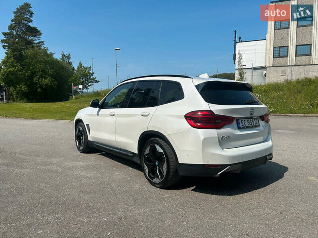 Белый БМВ iX3, объемом двигателя 0 л и пробегом 111 тыс. км за 32500 $, фото 12 на Automoto.ua