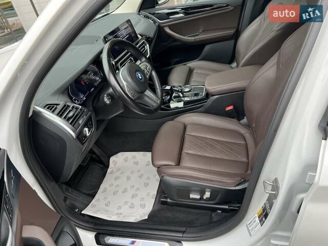 Білий БМВ iX3, об'ємом двигуна 0 л та пробігом 44 тис. км за 38539 $, фото 12 на Automoto.ua