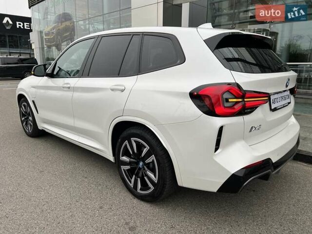 Білий БМВ iX3, об'ємом двигуна 0 л та пробігом 44 тис. км за 38539 $, фото 4 на Automoto.ua