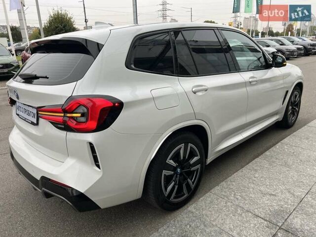 Білий БМВ iX3, об'ємом двигуна 0 л та пробігом 44 тис. км за 38539 $, фото 6 на Automoto.ua