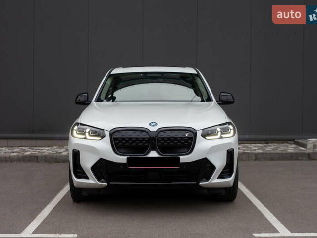Білий БМВ iX3, об'ємом двигуна 0 л та пробігом 4 тис. км за 39700 $, фото 2 на Automoto.ua
